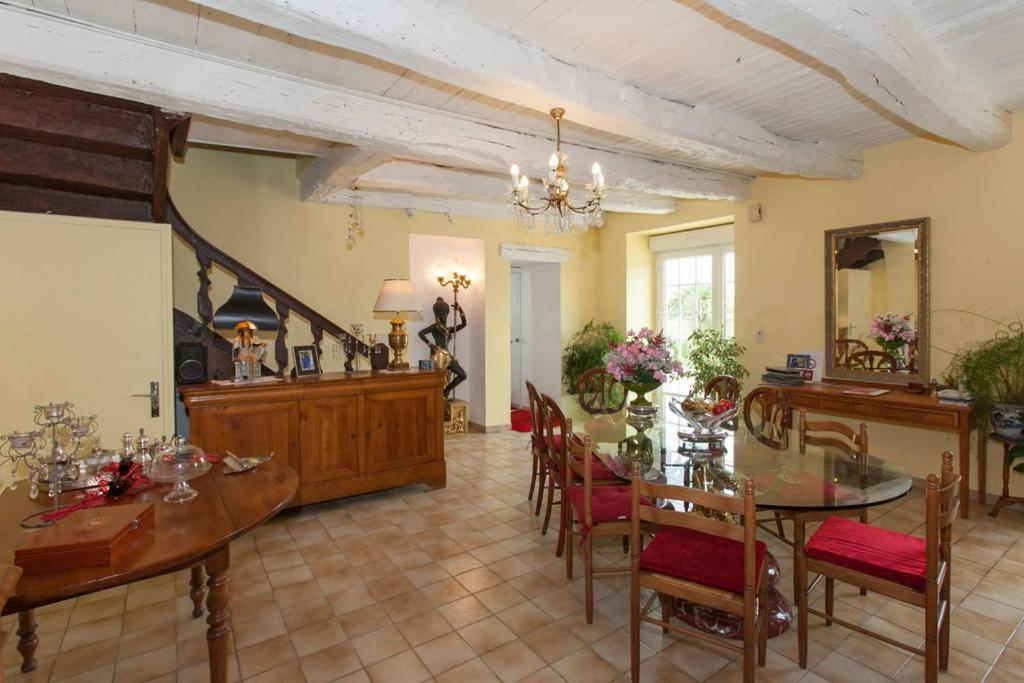 Chambres D'Hotes - Les Palmiers Corseul Exteriör bild